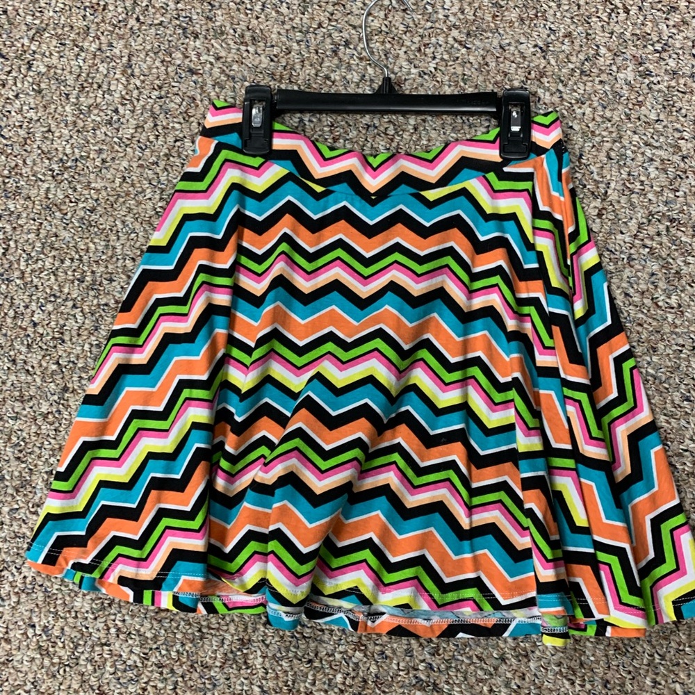 Colored Chevron skirt size M